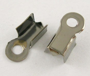 Capat de snur - Terminatie, capat de snur, culoarea neagra, gunmetal  6x3x2.3mm, pentru snur de 1-1.5 mm, 50 bucati