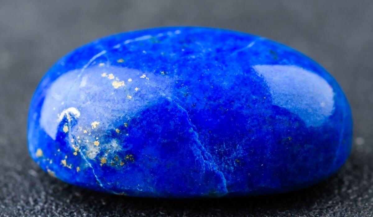 Totul despre lapis lazuli - proprietati, beneficii, semnificatie, utilizare