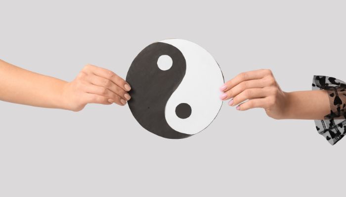 yin si yang in cuplu