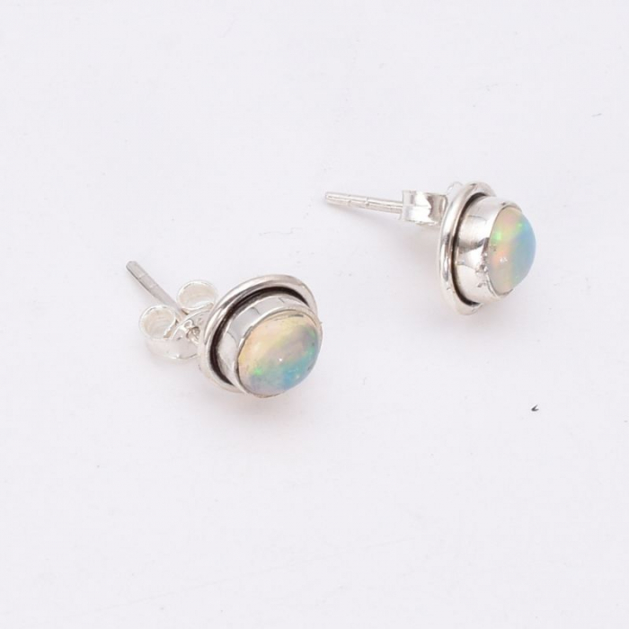 Cercei argint cu opal etiopian rotund, pe ureche [3]