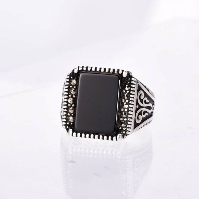 Inel argint barbati cu onix negru si marcasite [3]