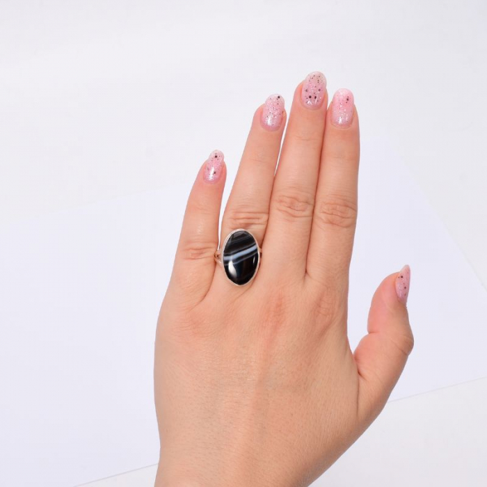 Inel argint cu agat negru cu benzi, oval [3]