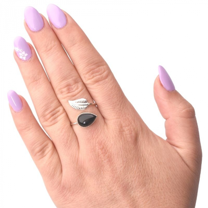 inel-argint-reglabil-cu-onix-negru [4]