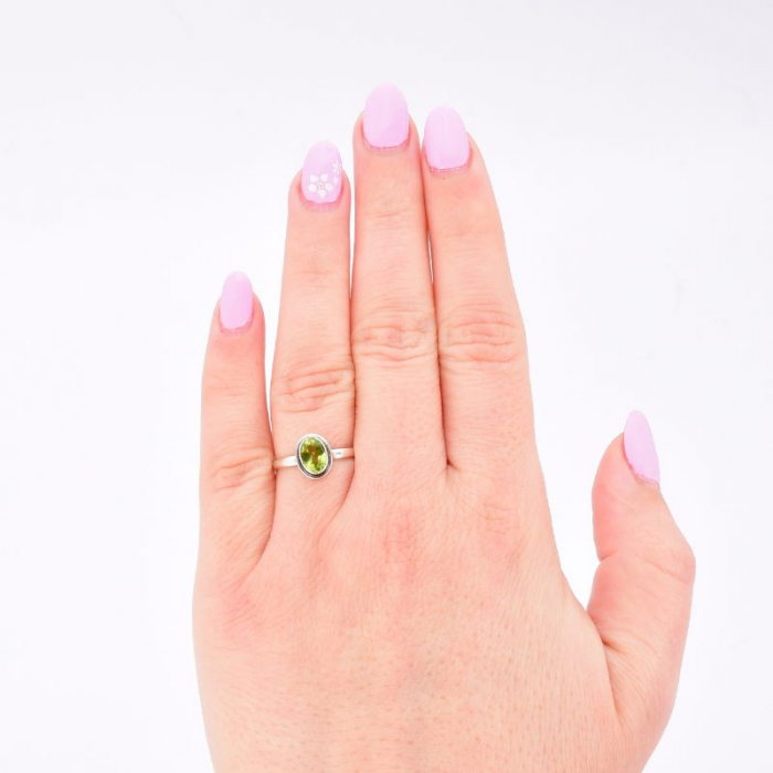 Inel de argint peridot natural fatetat oval [2]