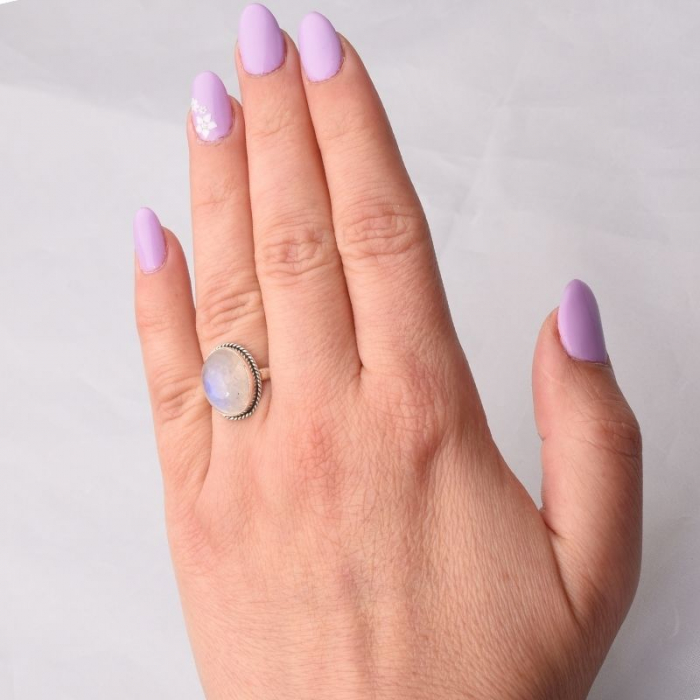 inel-de-argint-cu-piatra-lunii-cabochon [5]