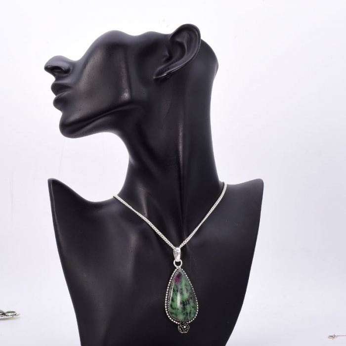 Pandantiv argint rubin in zoisit [2]