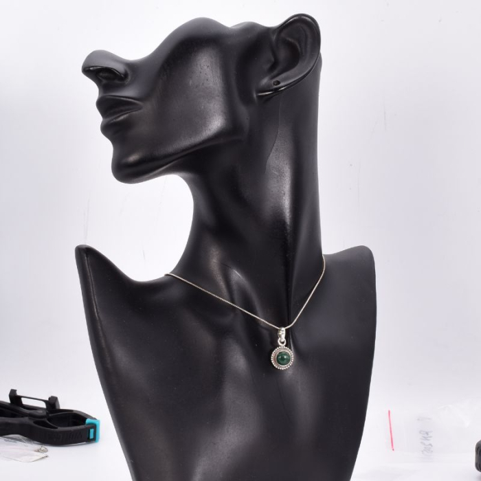 Pandantiv cu jad verde rotund din argint [4]