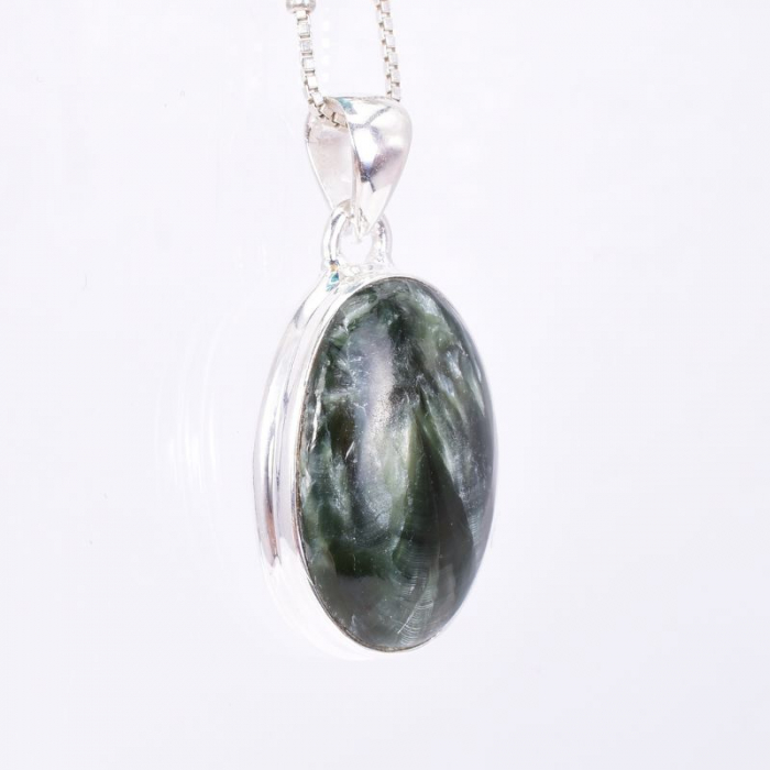 Pandantiv de argint cu serafinit [2]