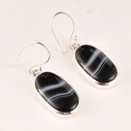 cercei-argint-ovali-cu-agat-negru-cu-benzi [2]