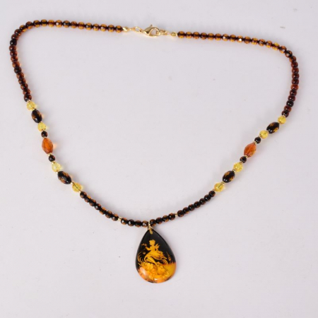 Colier cu chihlimbar cameo cu zâna [7]