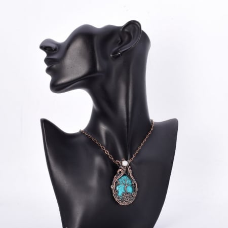 Colier cupru Copacul Vietii cu howlit albastru si piatra lunii [1]