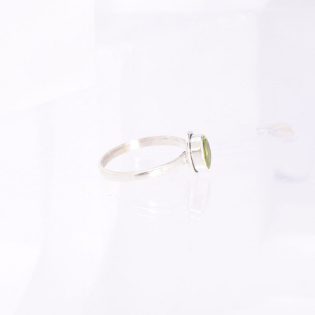 Inel de argint peridot natural fatetat oval [2]