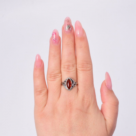 Inel de argint cu chihlimbar cognac forma marchiz [2]