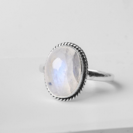 inel-de-argint-cu-piatra-lunii-cabochon [3]