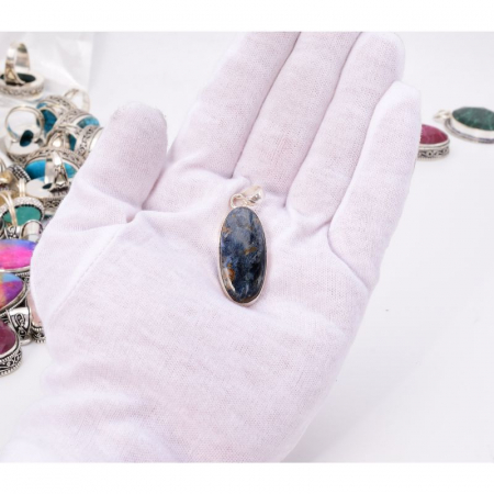 Pandantiv cu pietersit fara reflexii din argint oval [1]