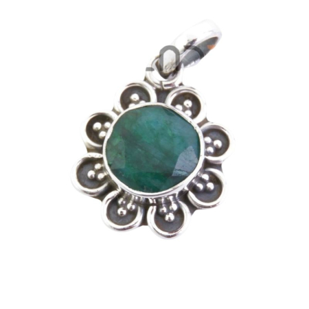 Pandantive pietre semipretioase - Pandantiv cu smarald din argint, model floral