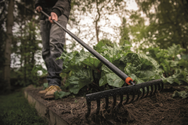 Grebla pentru sol Fiskars Solid [3]