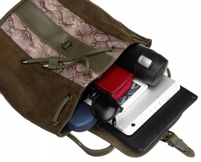 Rucsac de damă din piele ecologică cu clapă - David Jones PTR-6885-2 KHAKI [8]