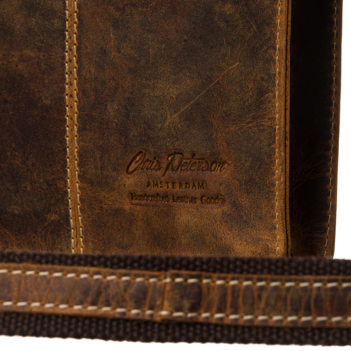 Geantă elegantă de culoare maro pentru bărbați, din piele naturală, cu un singur compartiment - Peterson PTN 5842-TMH-4862 TA [6]