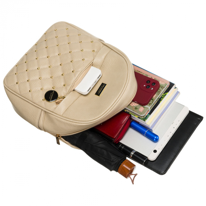 Rucsac urban de damă, de dimensiuni mici, de culoare bej, decorat cu matlasare, nituri aurii și un breloc la modă, confecționat din piele ecologică Peterson PTR-PTN SPY-1-F19 D.BEIG [9]