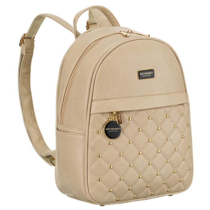Rucsac urban de damă, de dimensiuni mici, de culoare bej, decorat cu matlasare, nituri aurii și un breloc la modă, confecționat din piele ecologică Peterson PTR-PTN SPY-1-F19 D.BEIG [1]