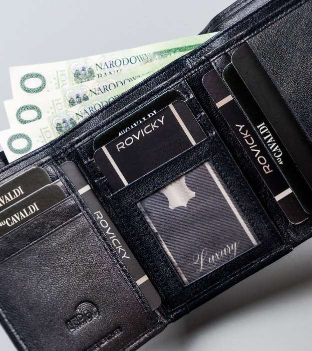 Mały, poziomy portfel damski ze skóry naturalnej, z ochroną RFID — Cavaldi [7]