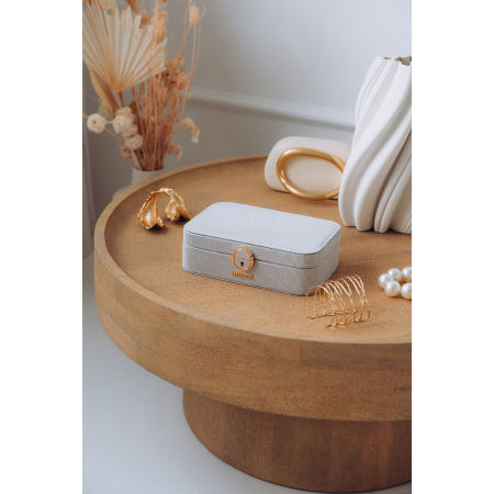 Cutie argintie spațioasă și elegantă, cu încuietoare cu cheie - Peterson PTR-PTN SZK-07-3071 SILV [1]