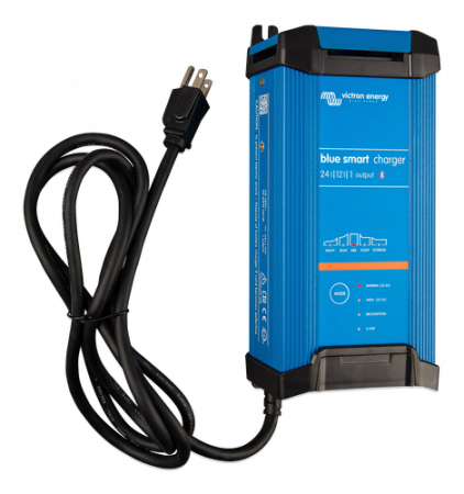 Blue Smart IP22 Charger 24/16(3) 230V CEE 7/70