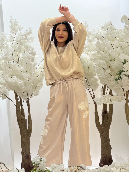 Pantaloni dama cu floare evazati [3]