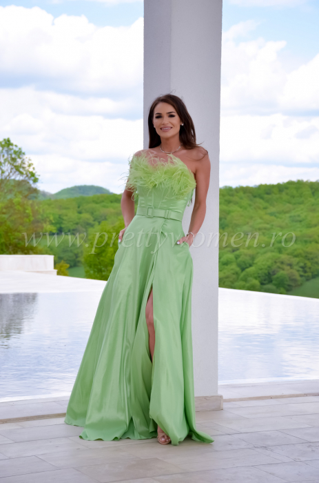 Rochie verde fistic din tafta cu pene [6]