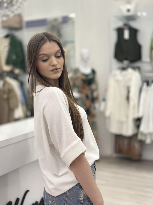 Bluza alba cu accesoriu pietricele [2]