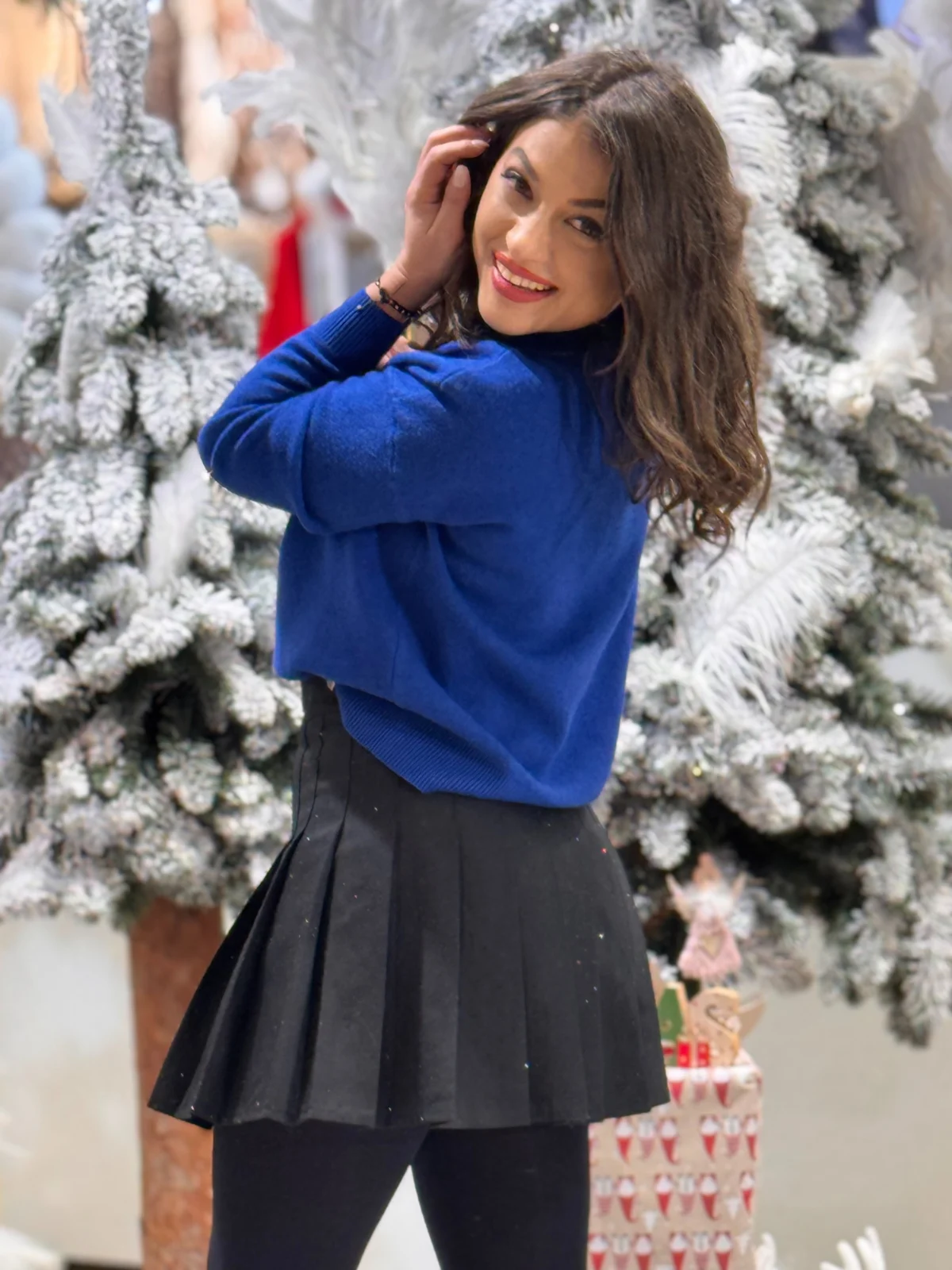 Bluza albastra pe gat cu maneca lunga [2]