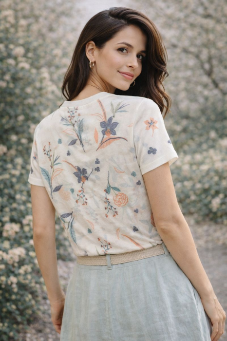 Bluza dama alba din vascoza cu imprimeu flori [3]