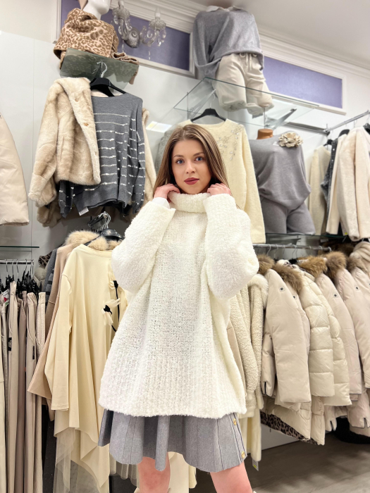 Bluza dama alba tricotata cu gat inalt [2]