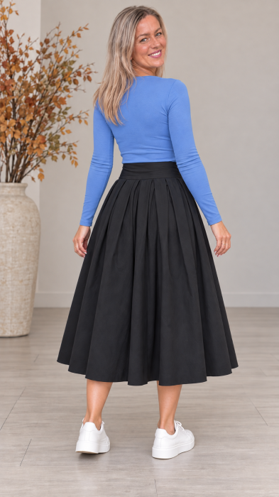 Bluza dama albastra simpla cu gat rotund [4]
