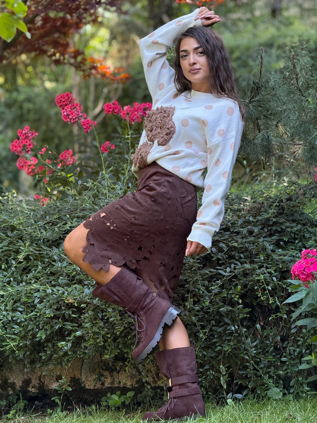 Bluza dama bej cu buline maro si catelus [2]