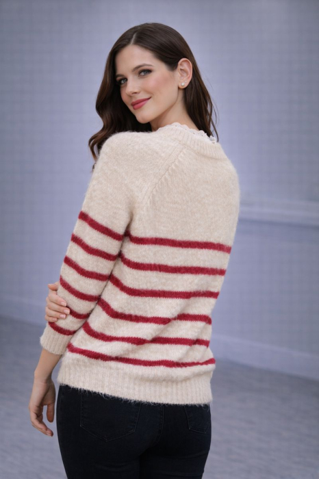 Bluza dama bej cu dungi roz si guler din dantela [2]