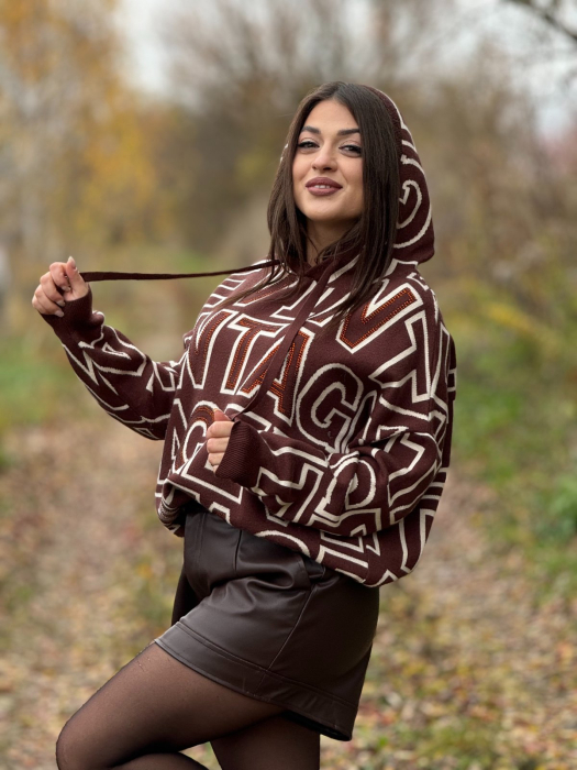 Bluza dama bej cu gluga si imprimeu vintage [3]