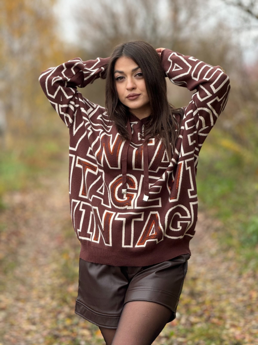 Bluza dama bej cu gluga si imprimeu vintage [2]