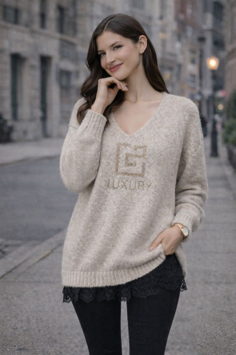 Bluza dama bej tricotat cu anchior si pietricele aplicate [2]