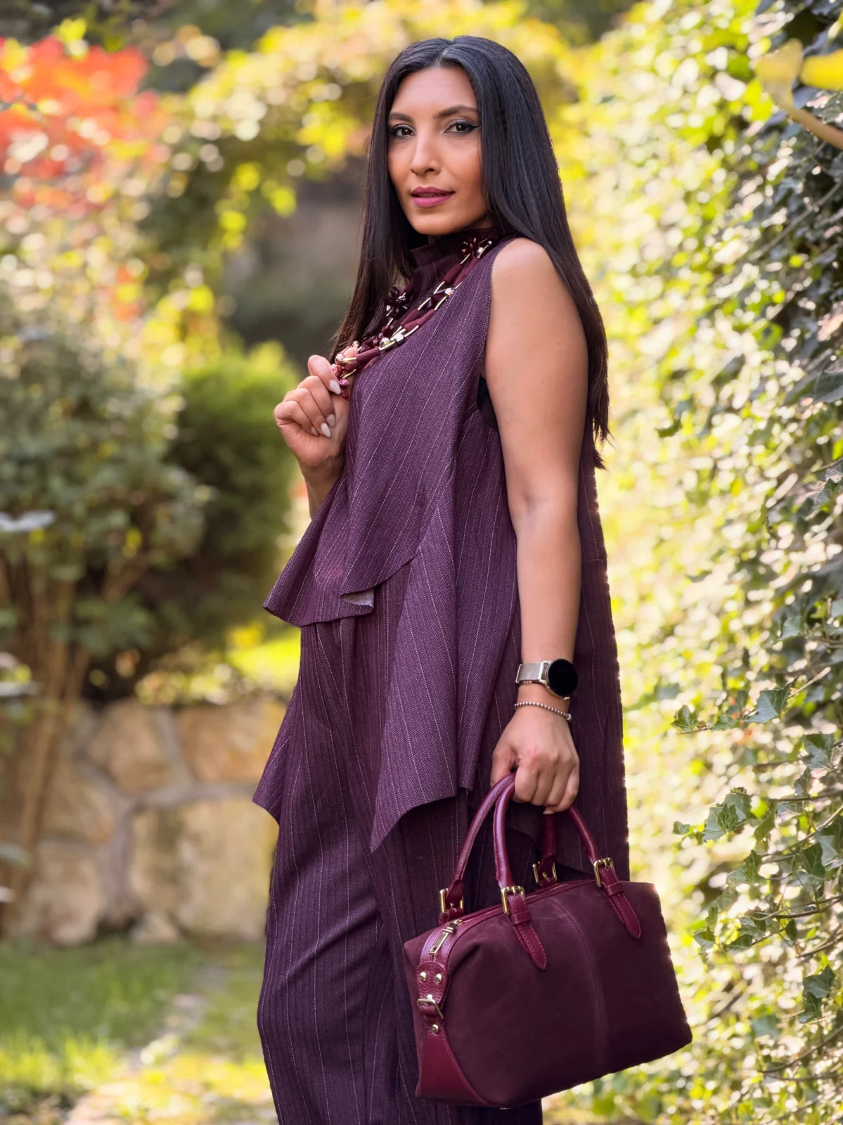Bluza dama bordo asimetrica cu cu dungi verticale [3]