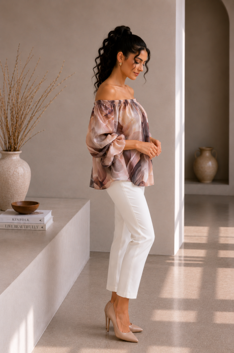 Bluza dama crem cu imprimeu floral maro si maneci bufante [3]
