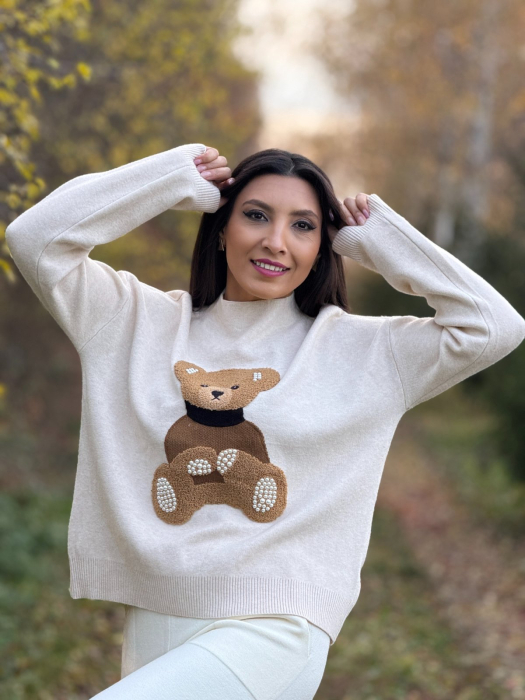 Bluza dama crem cu ursulet si perlute [2]