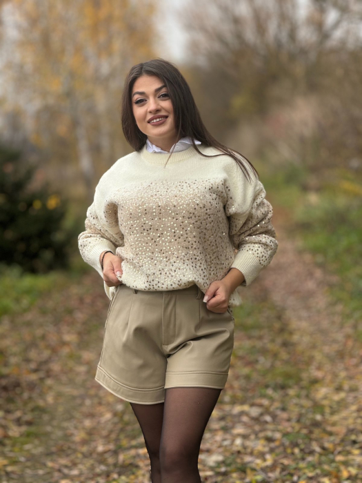 Bluza dama crem tricotata cu gat rotund si paiete [2]