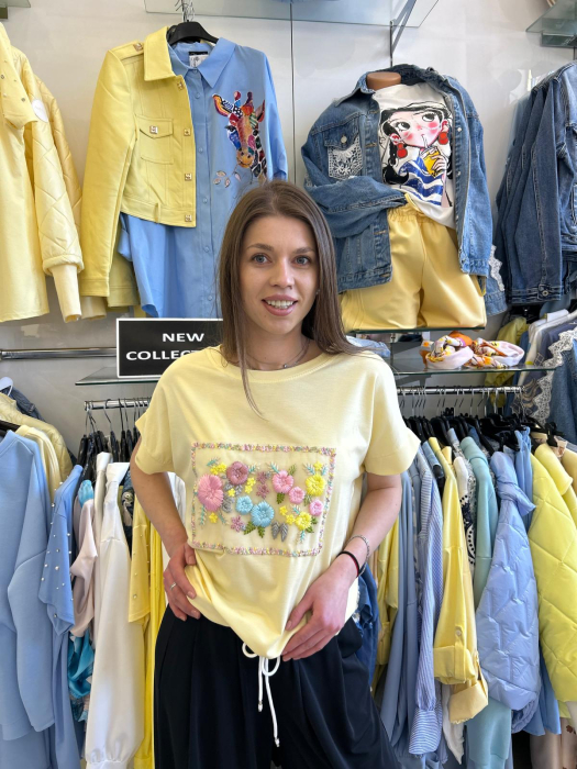 Bluza dama galbena cu snur si broderie flori multicolore [1]