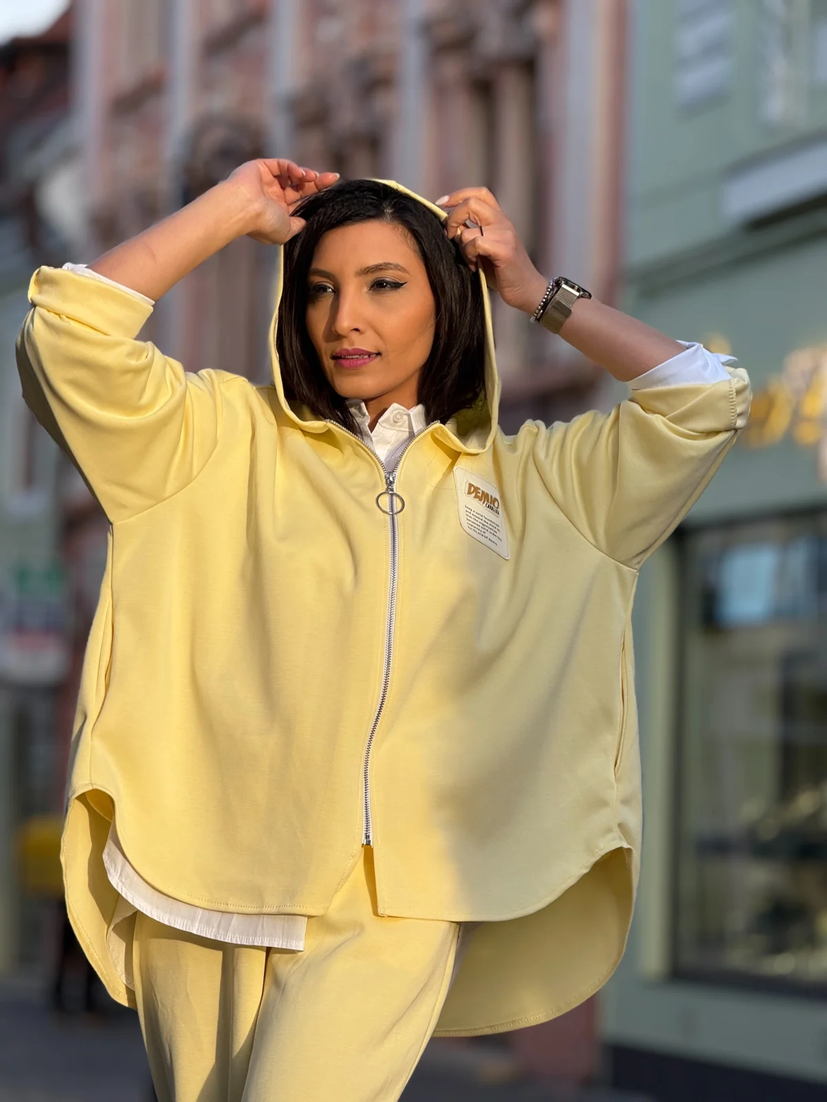 Bluza dama galbena tip hanorac [3]