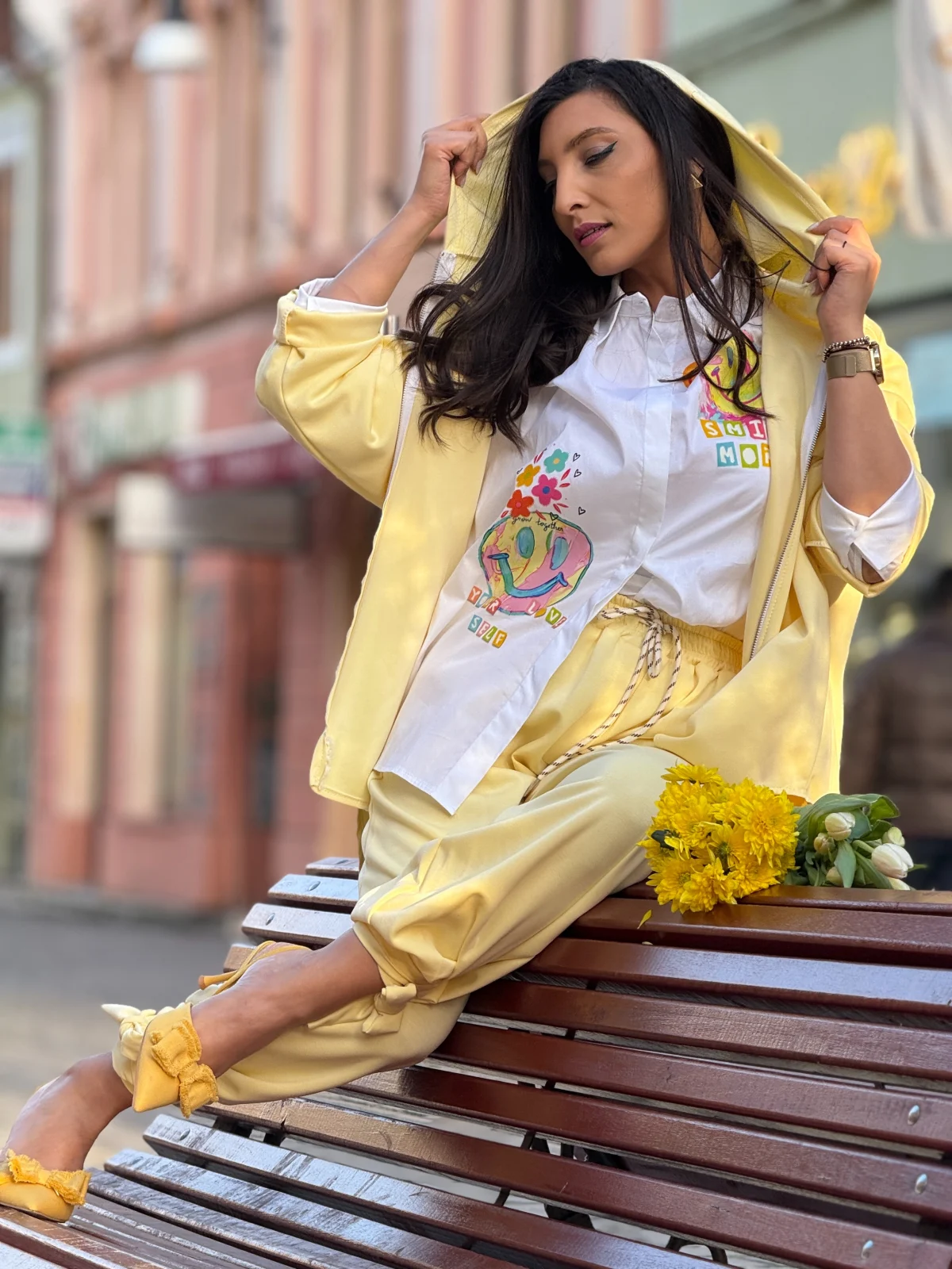 Bluza dama galbena tip hanorac [5]