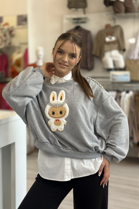 Bluza dama gri cu imprimeu LABUBU