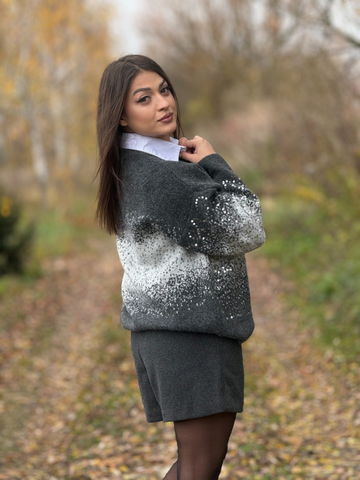Bluza dama gri tricotata cu gat rotund si paiete - Pretty Women [4]