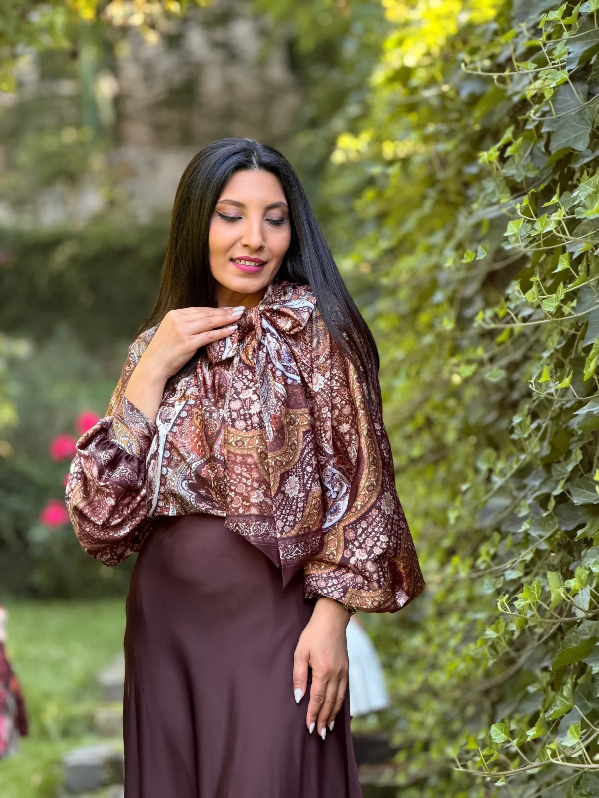 Bluza dama maro cu funda la gat imprimeu baroc [2]